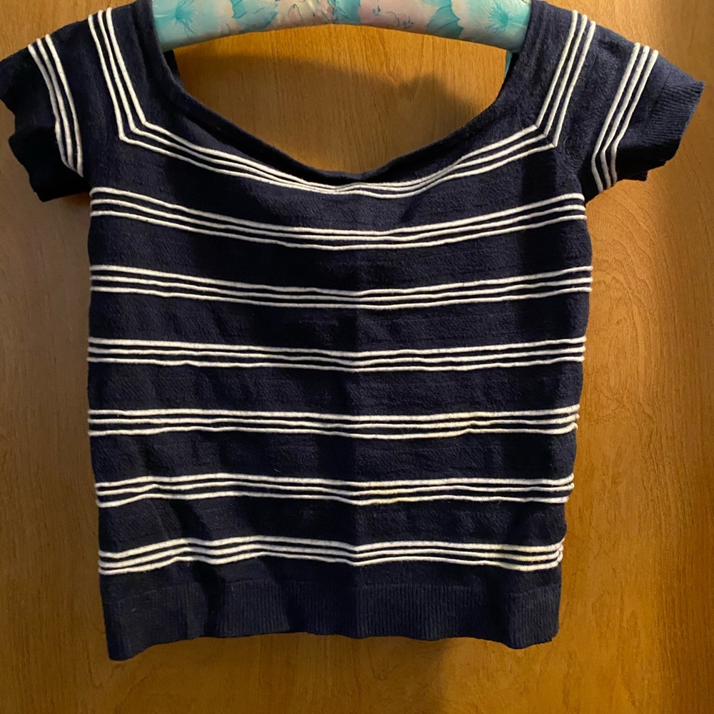 Cropped Off the Shoulder American Eagle Shirt